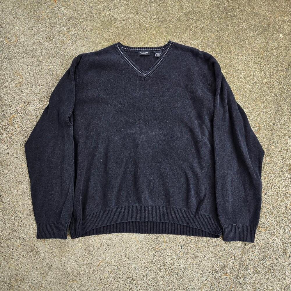 Vtg 90s VAN HEUSEN Plain Earthtone Minimal Lightweight V Neck Sweater Black L